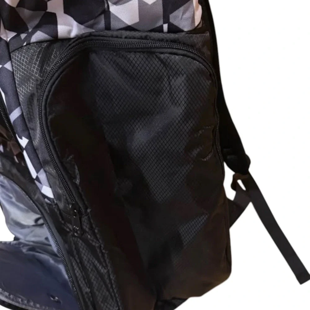 Rucyen Sports Backpack Unisex Large Black White New Ball Compartment Fence Hook